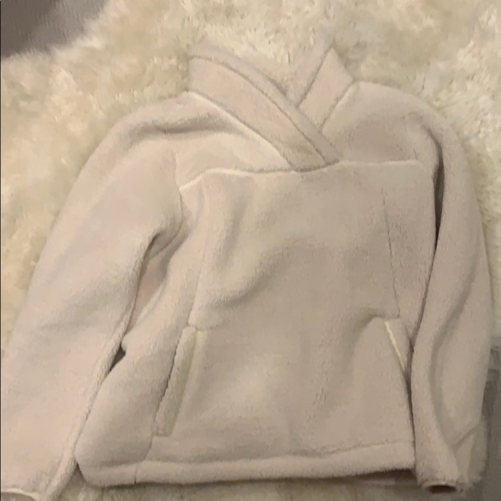 north face fluffy pullover